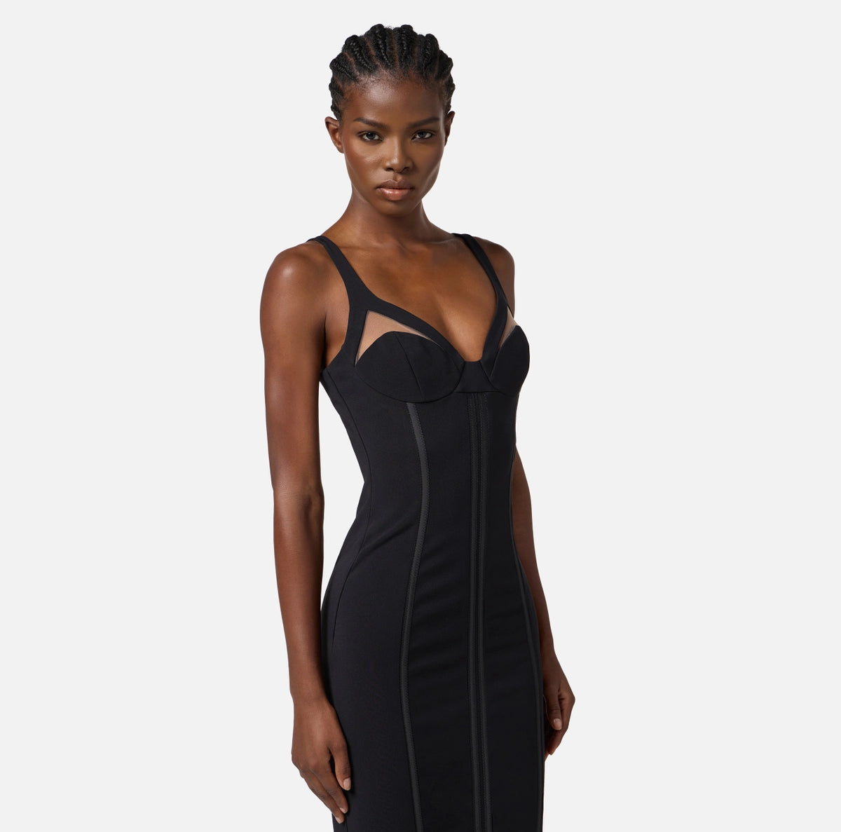 Dress in lightweight crêpe fabric with tulle