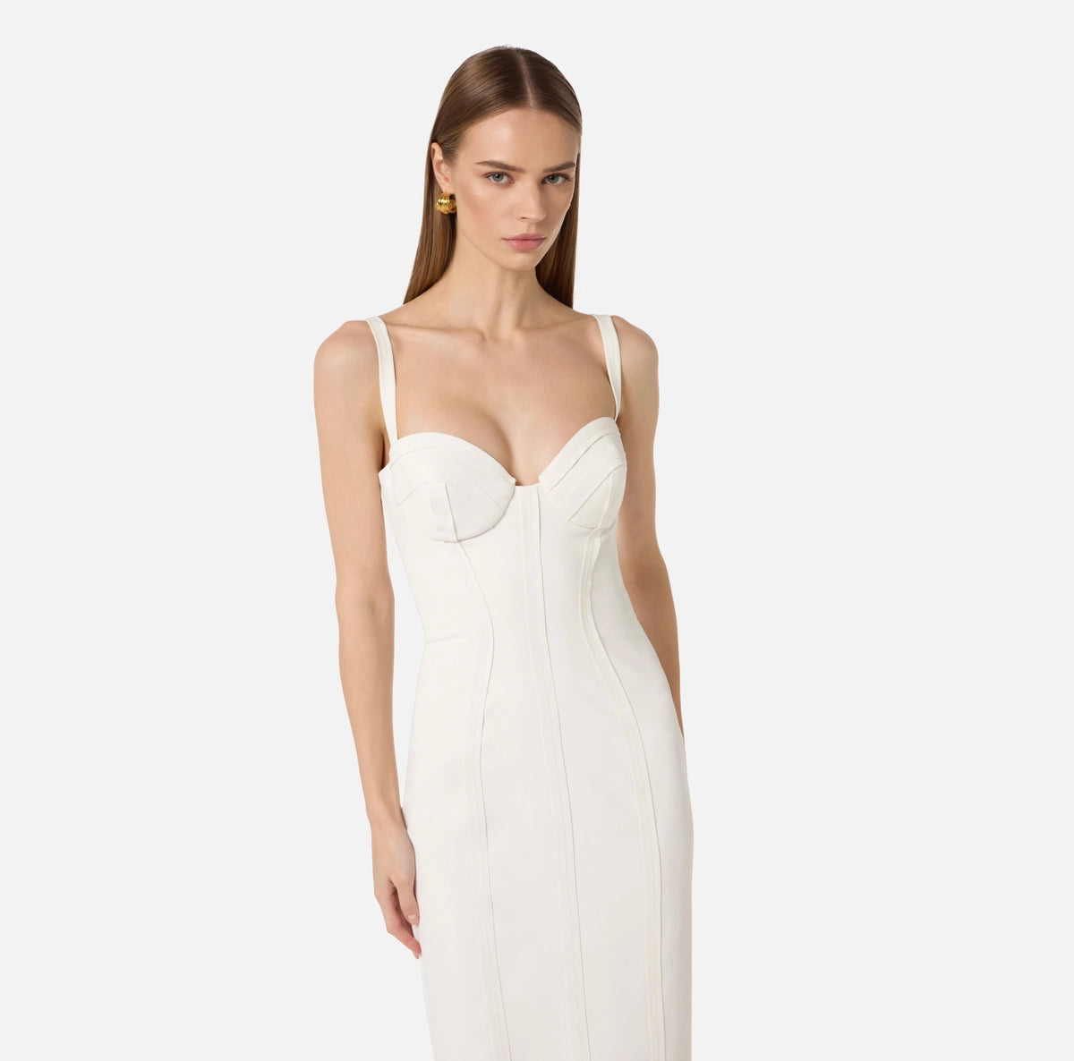 Dress in lightweight crêpe fabric with raw-edge fabric