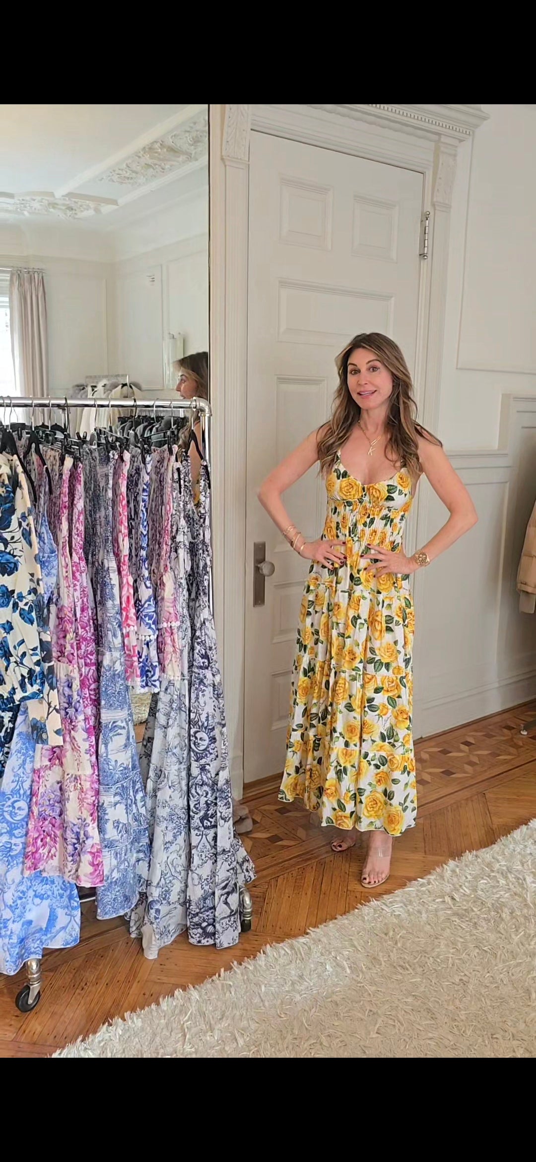 Maxi dress with straps
