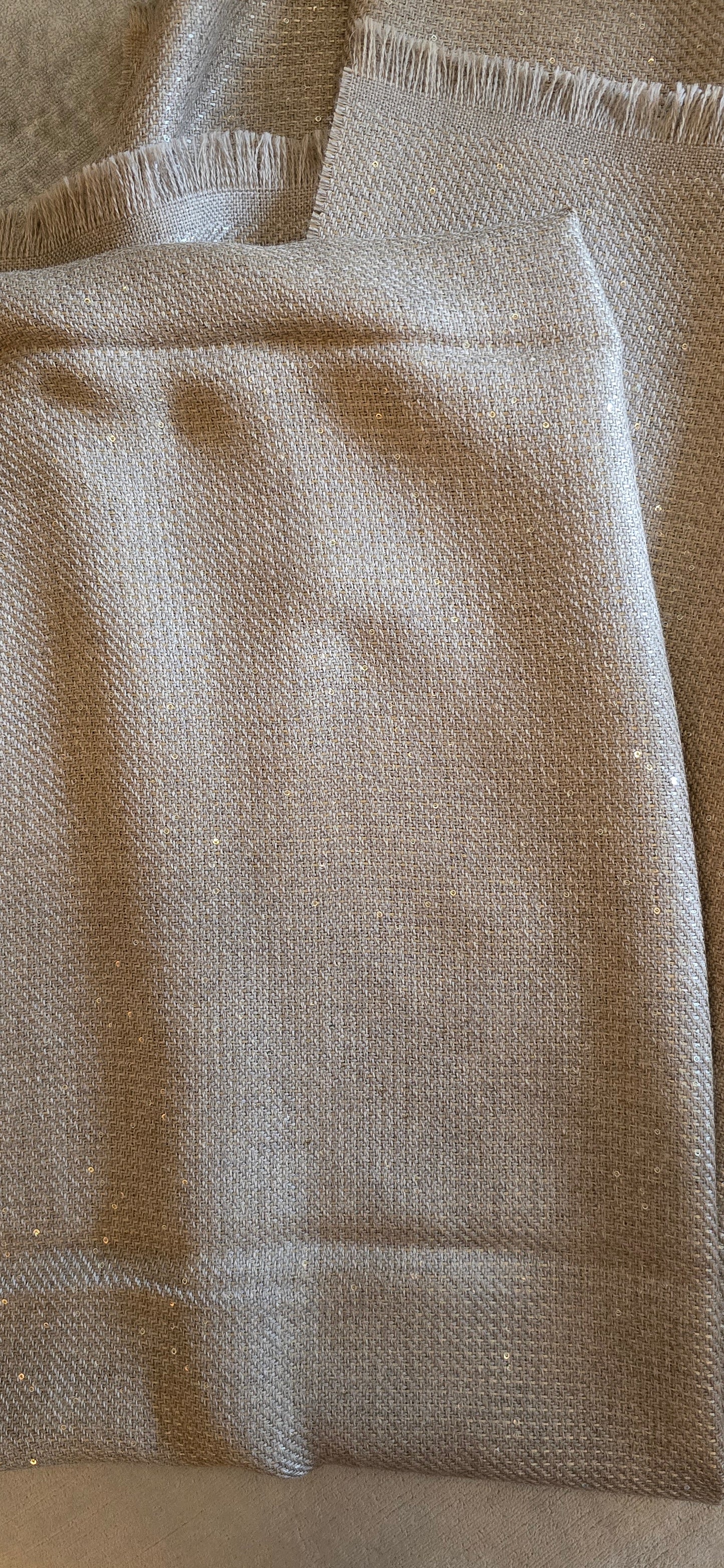 Scarf with sequins
