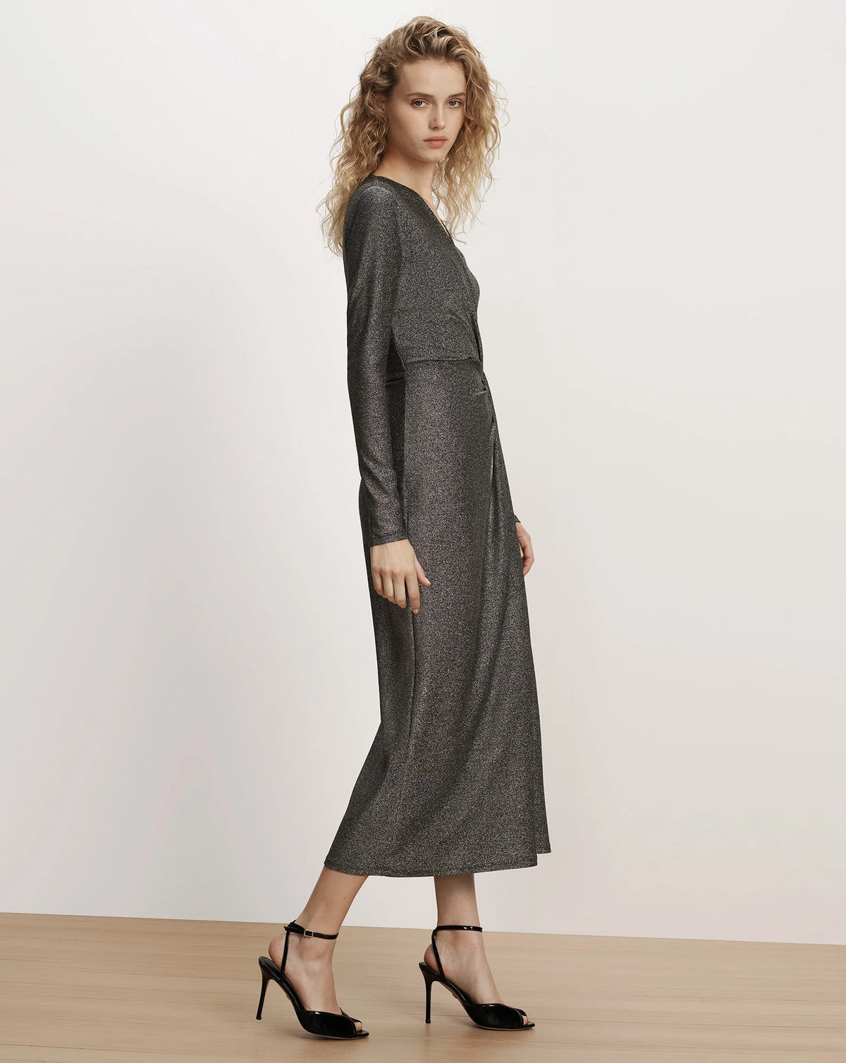 Neomie Metallic Midi Dress