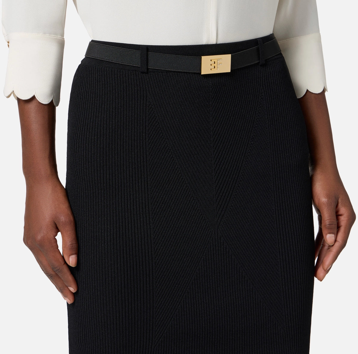 Skirt in ribbed knit fabric with belt