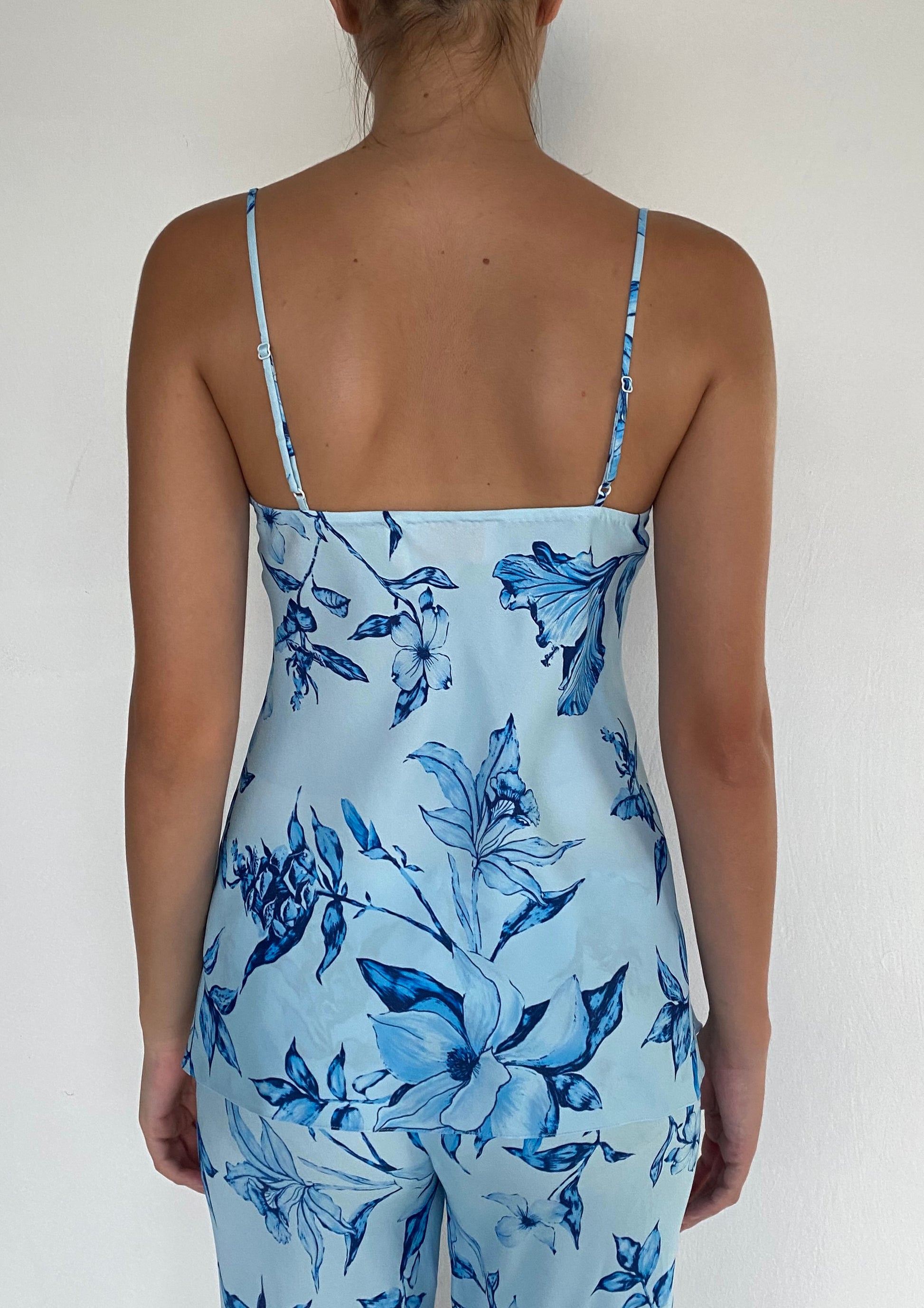 V-NECK STRAPPY TOP