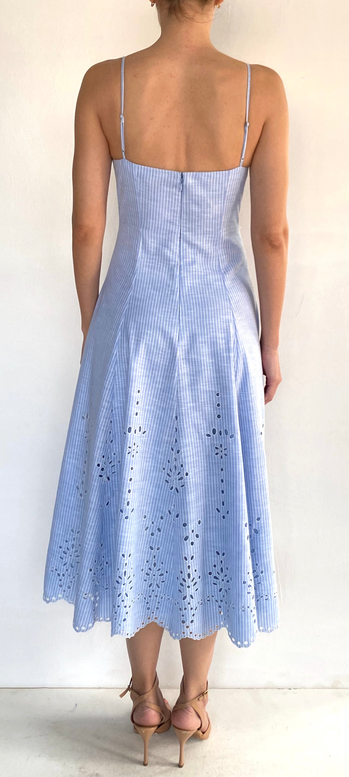 V-NECK MIDI DRESS
