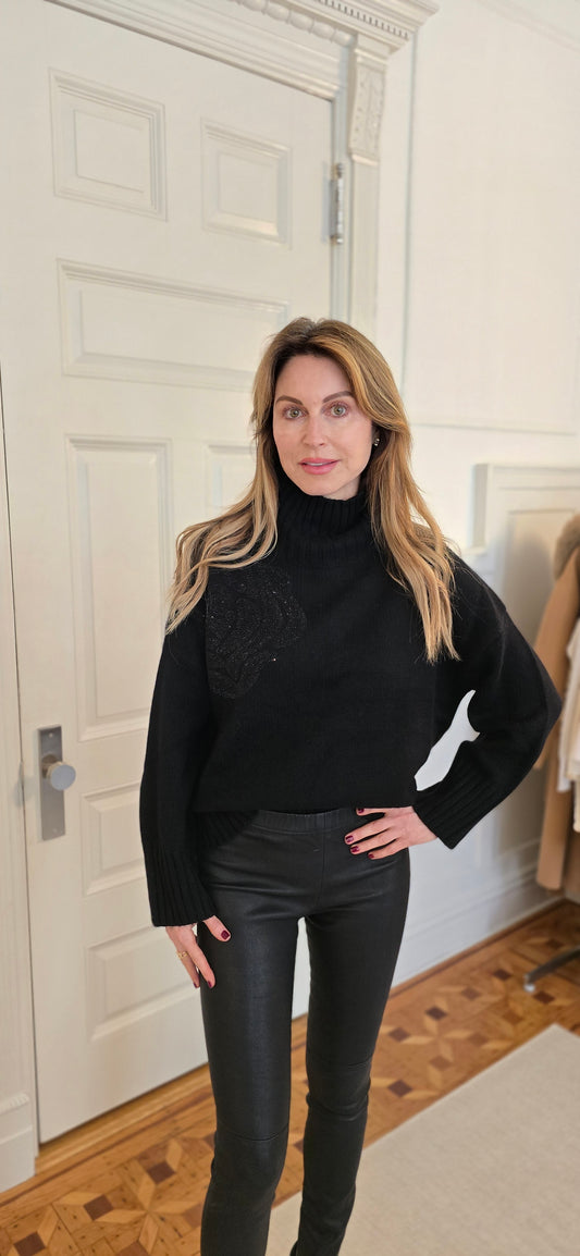 High neck sweater with sequin Rose appliqué