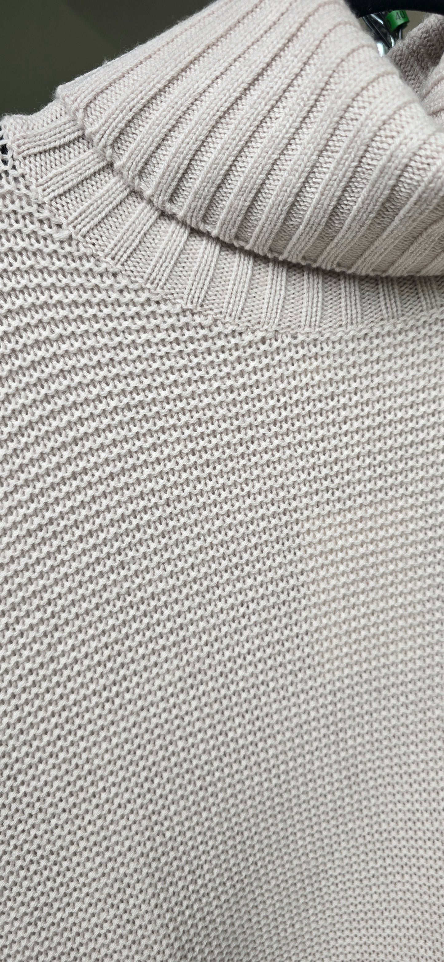 Garter T-Neck sweater