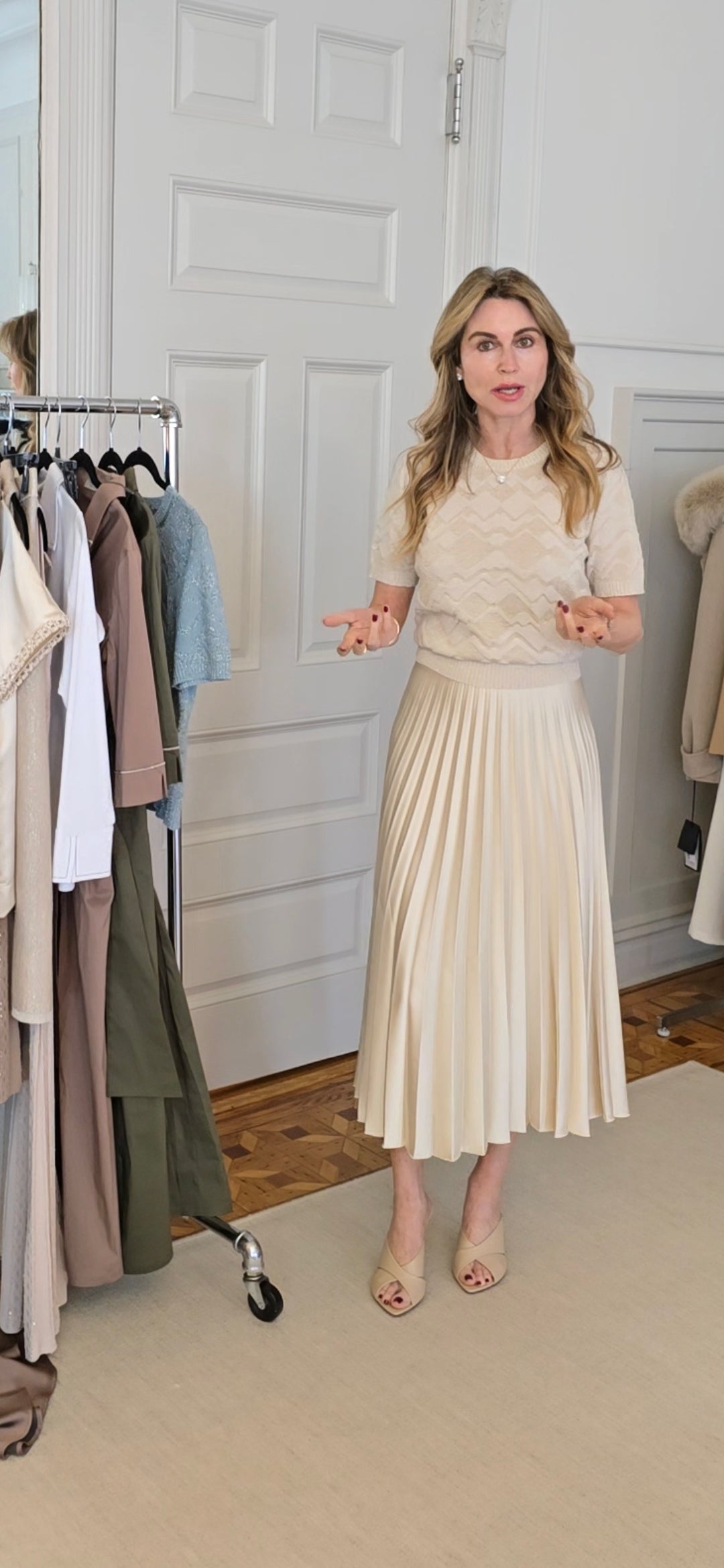 Silk Pleated Midi skirt