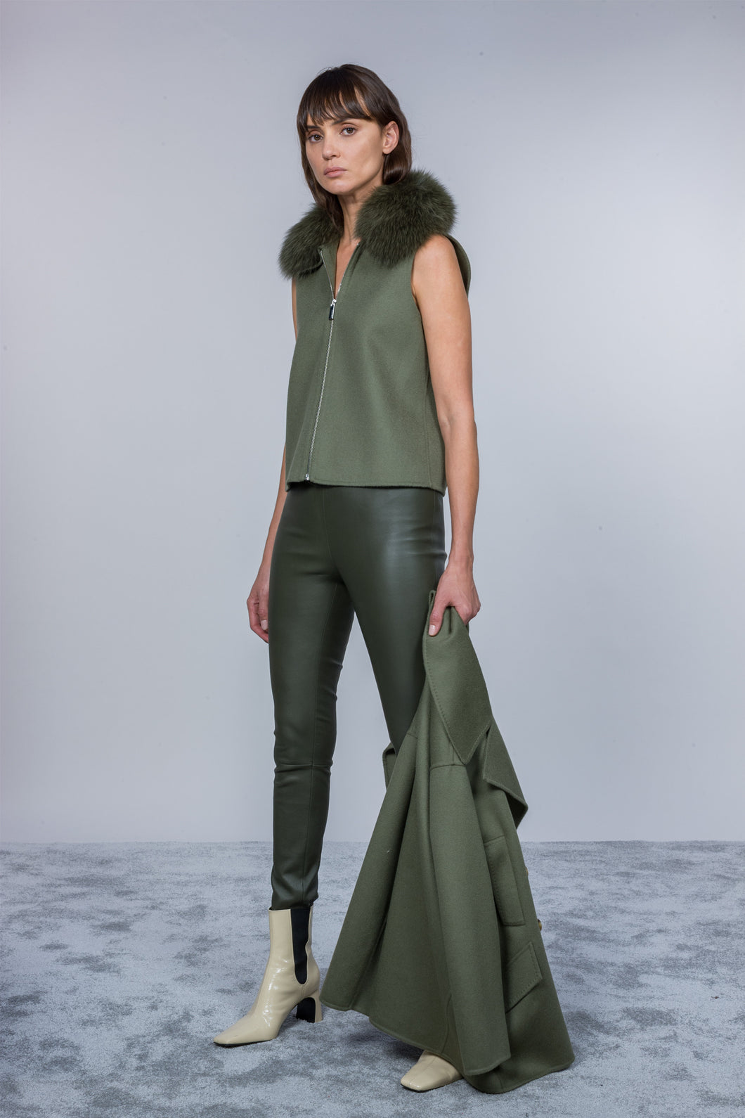 Pull on Leather Legging in Olive Green